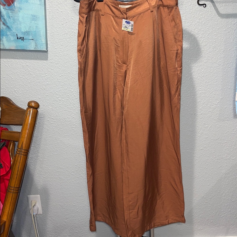 Women’s trousers